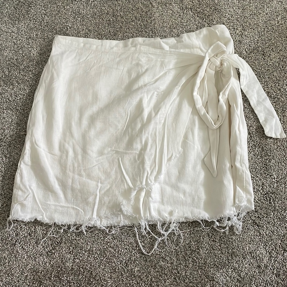 Forever 21 white wrap mini skirt